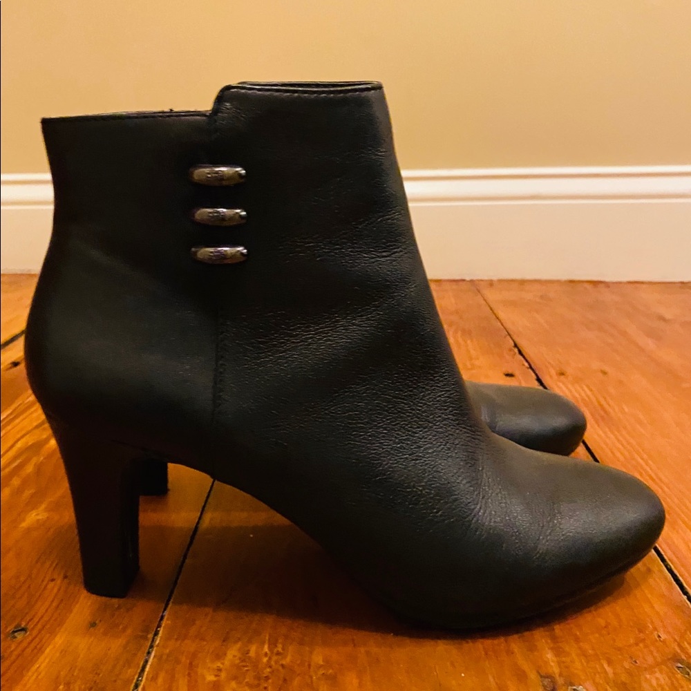 Anne Klein Black Ankle Booties
